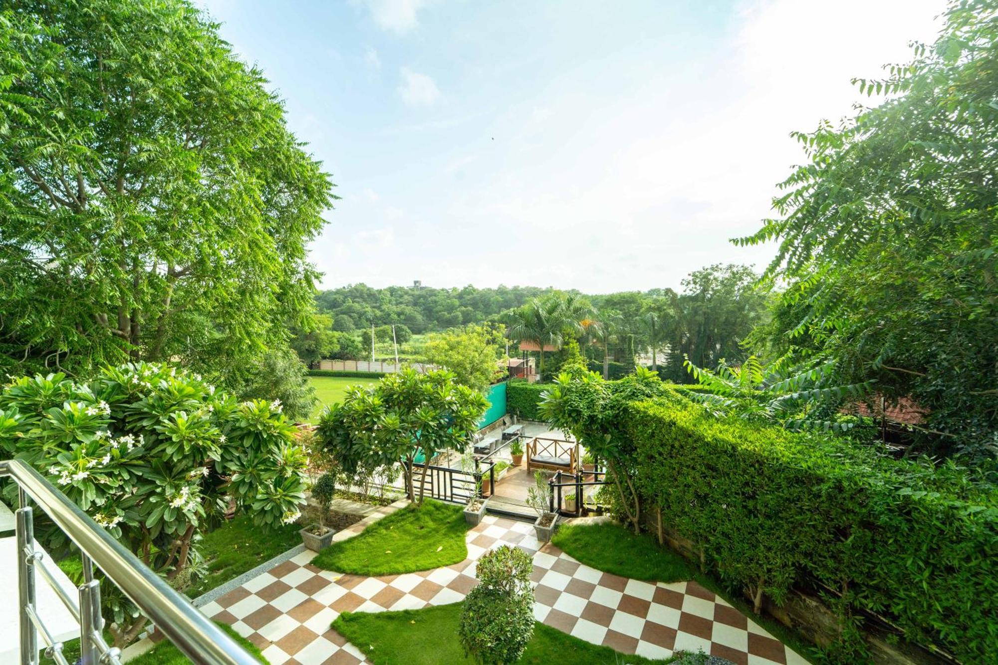 Treebo The Aravali Getaway Hotel Удайпур Екстериор снимка