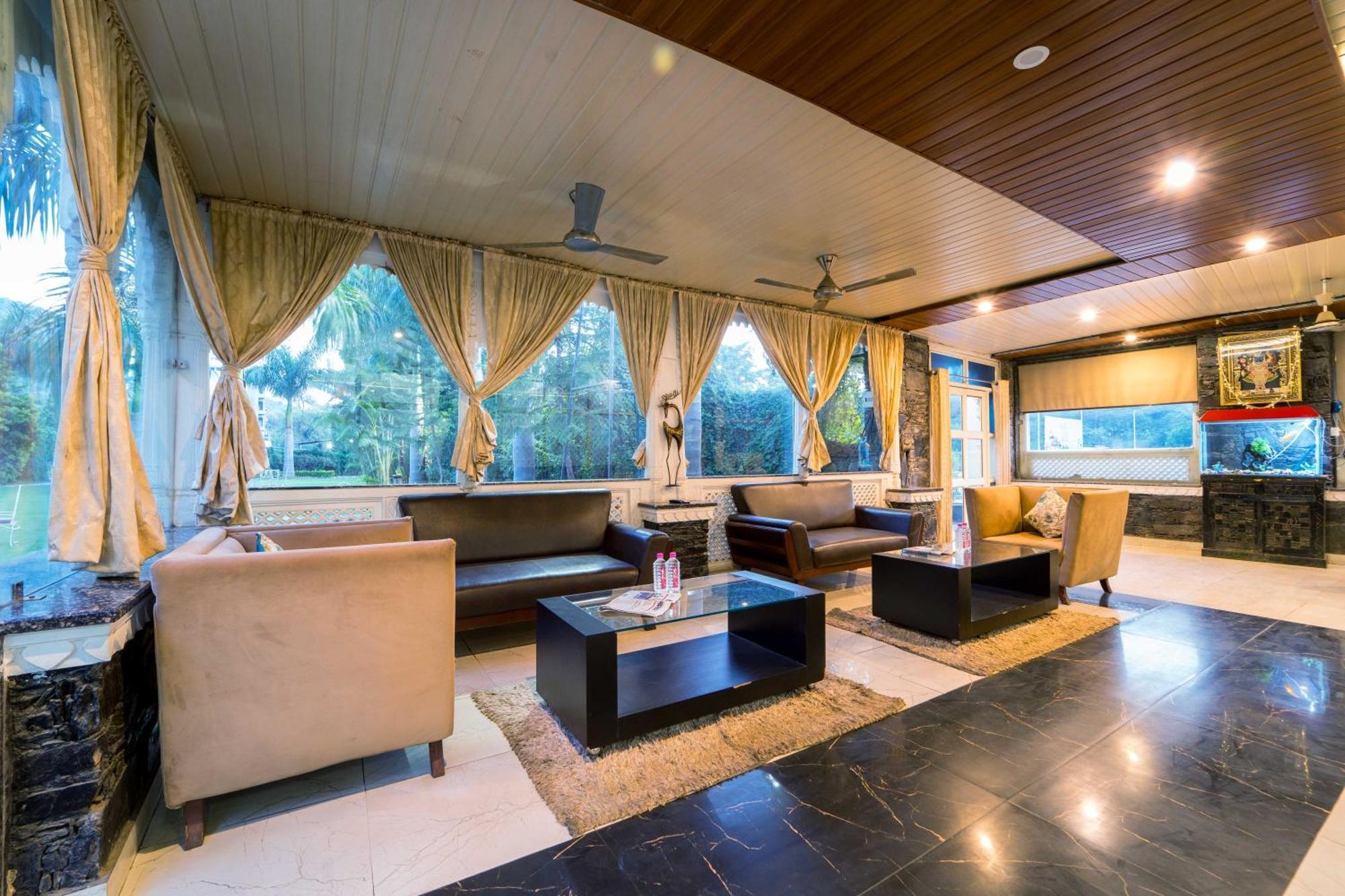 Treebo The Aravali Getaway Hotel Удайпур Екстериор снимка